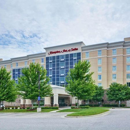 Hampton Inn & Suites Crabtree Raleigh Exterior photo