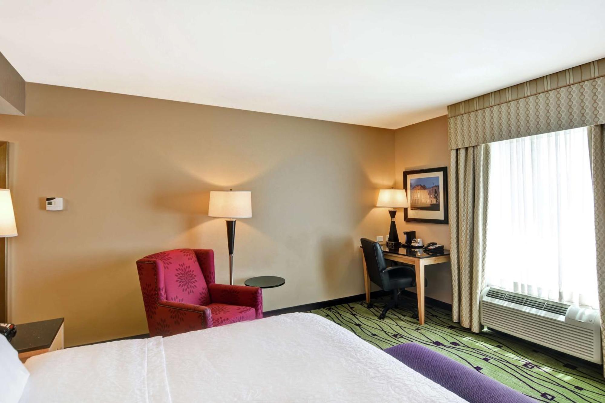 Hampton Inn & Suites Crabtree Raleigh Exterior photo