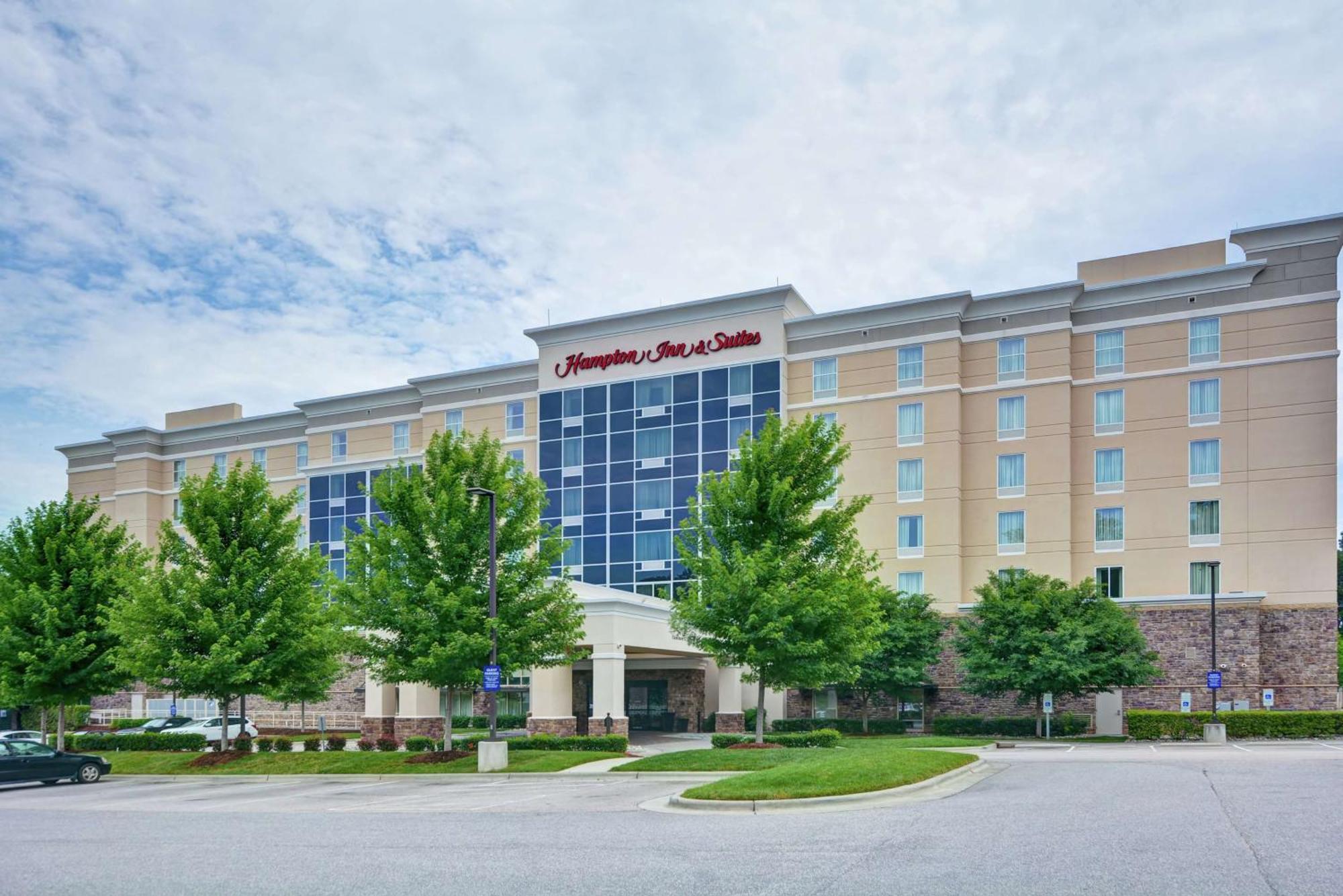Hampton Inn & Suites Crabtree Raleigh Exterior photo